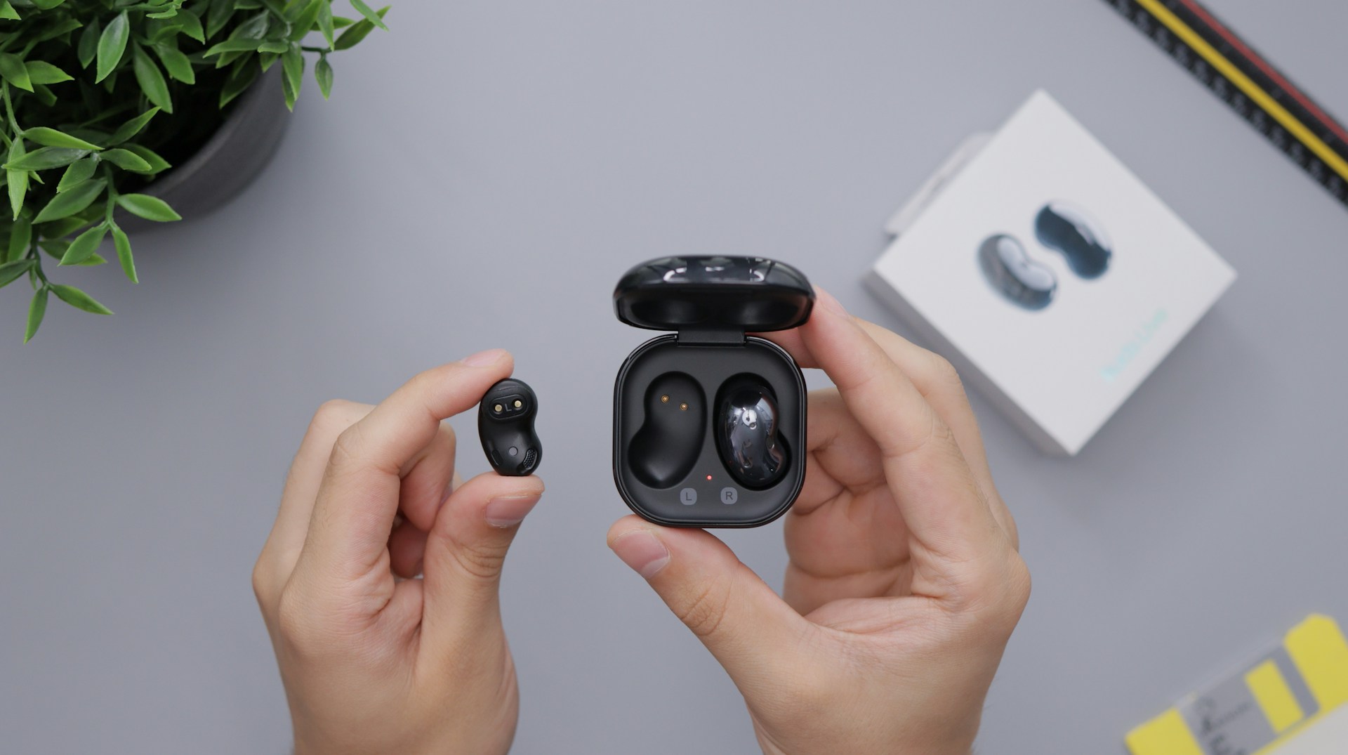 The Eco-Friendly Revolution: Sustainable Tech Gadgets for a Greener Future The Eco-Friendly Revolution: Sustainable Tech Gadgets for a Greener Future