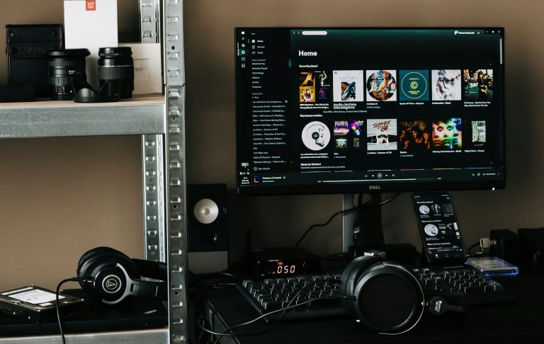 Unleashing Creativity: DIY Tech Gadgets to Elevate Your Everyday Life